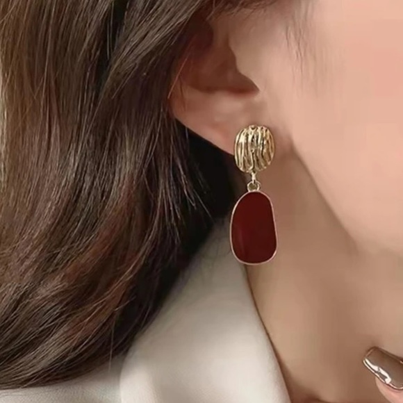 Jewelry - Geometric Drop Earrings Golden Burgundy